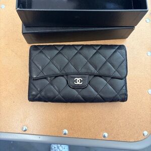 CHANEL Black Quilted CC Logo Flap Wallet